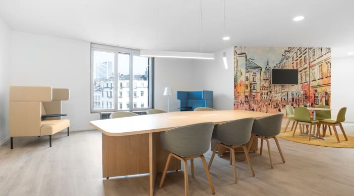 Regus Louise